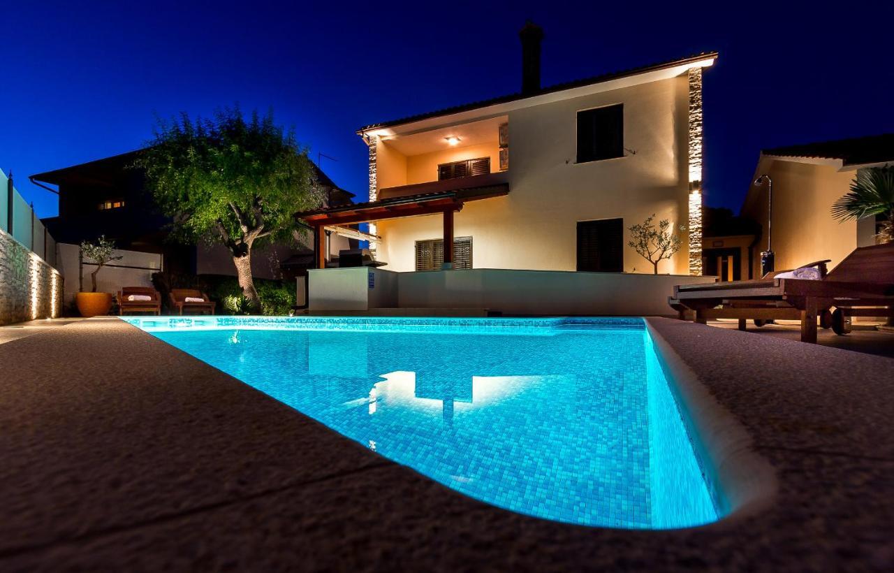 Holiday Home Villa Pula Kamer foto